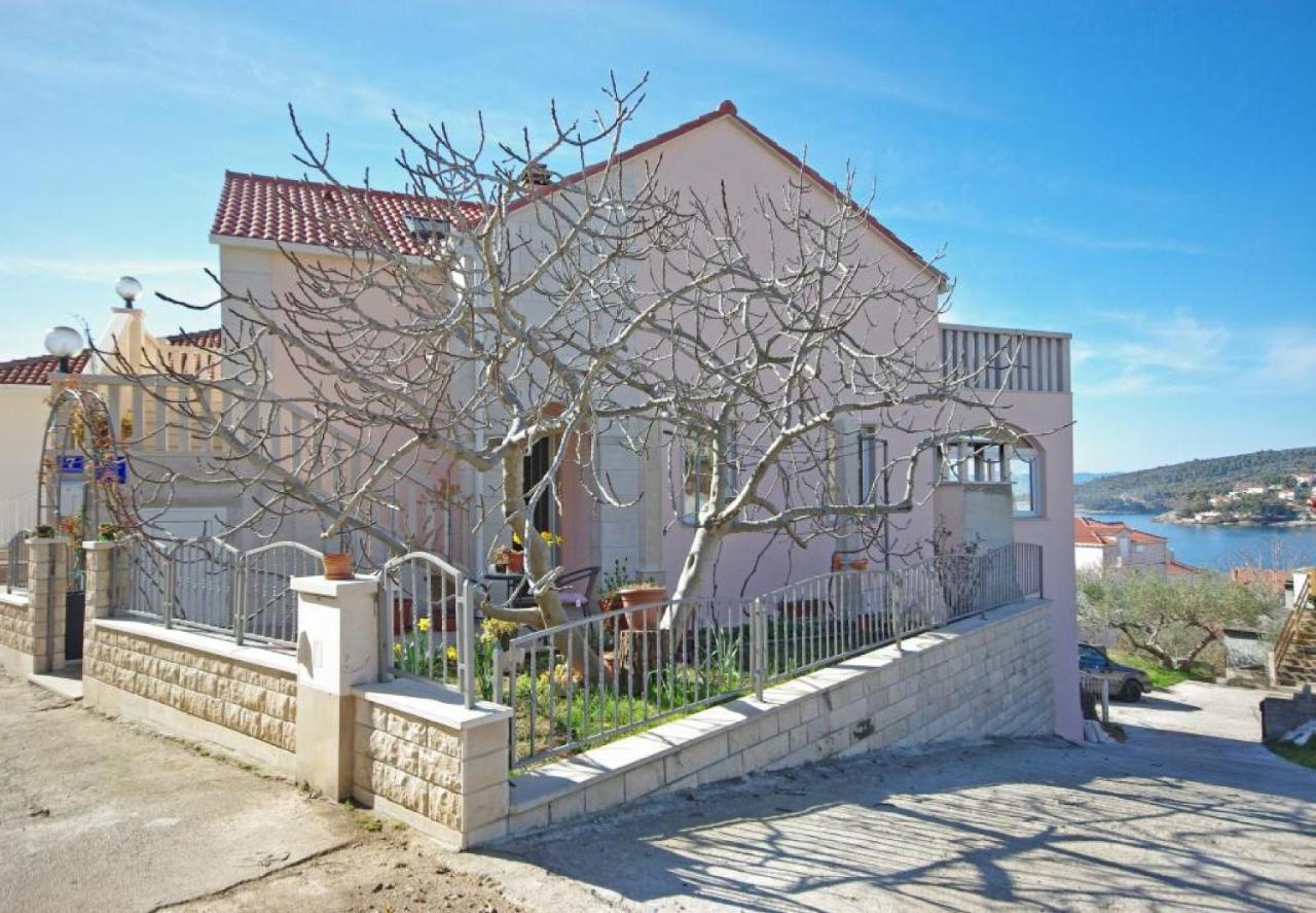 Apartments Villa Rose Sumartin Exterior foto